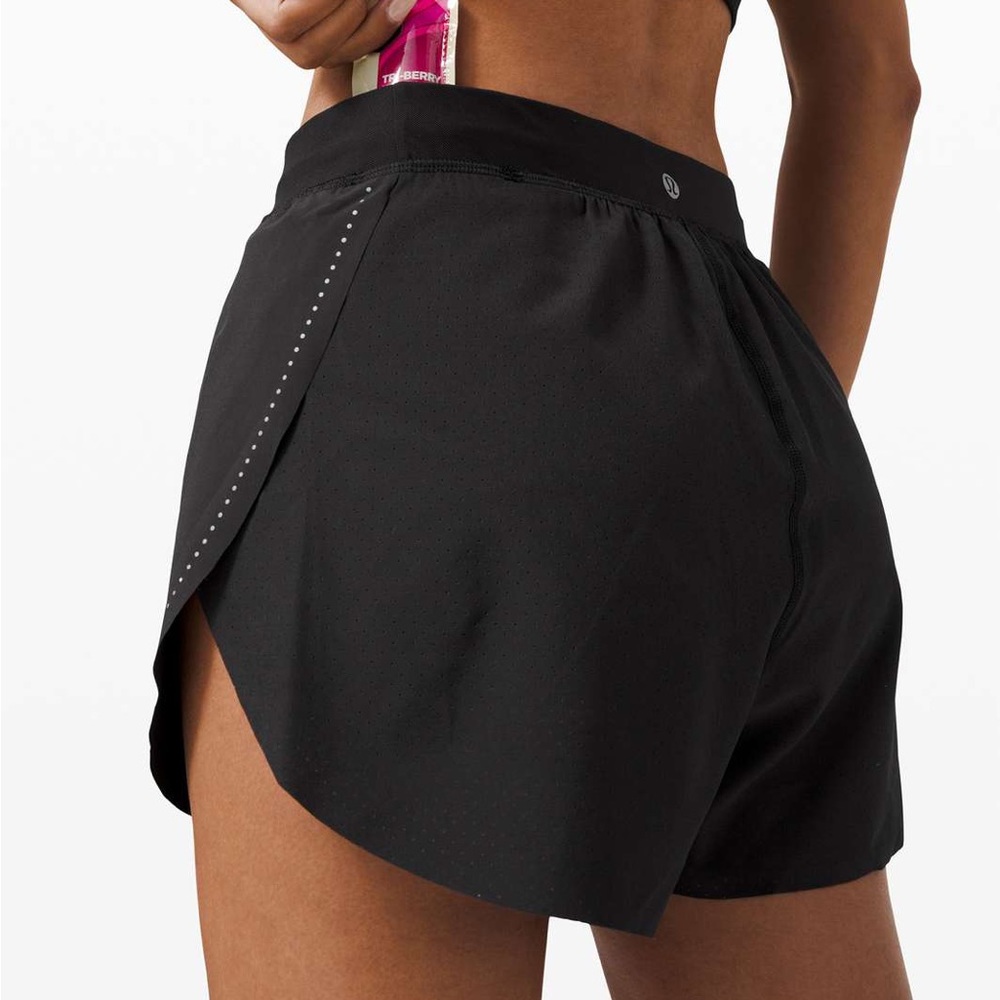 Lululemon Find your pace shorts